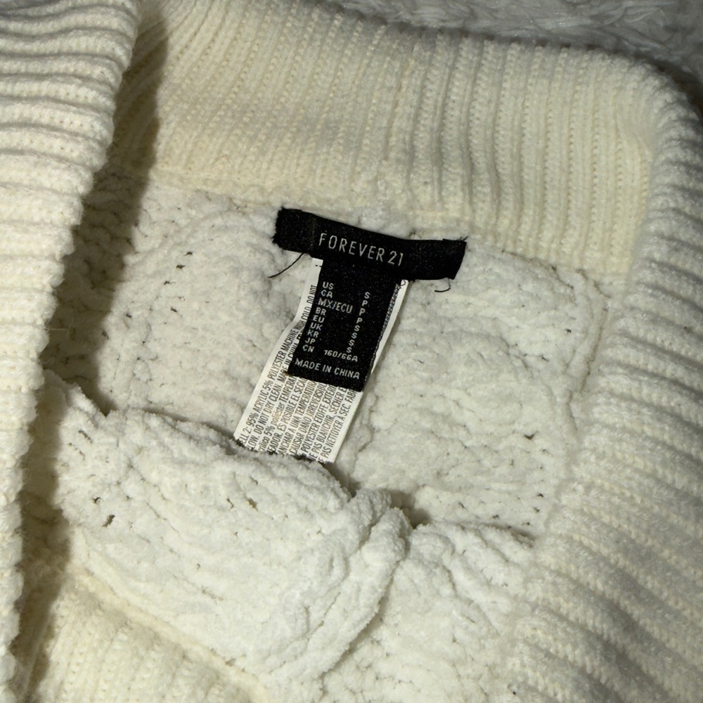Forever 21 Cream Cable Knit Shorts - Picture 2 of 3